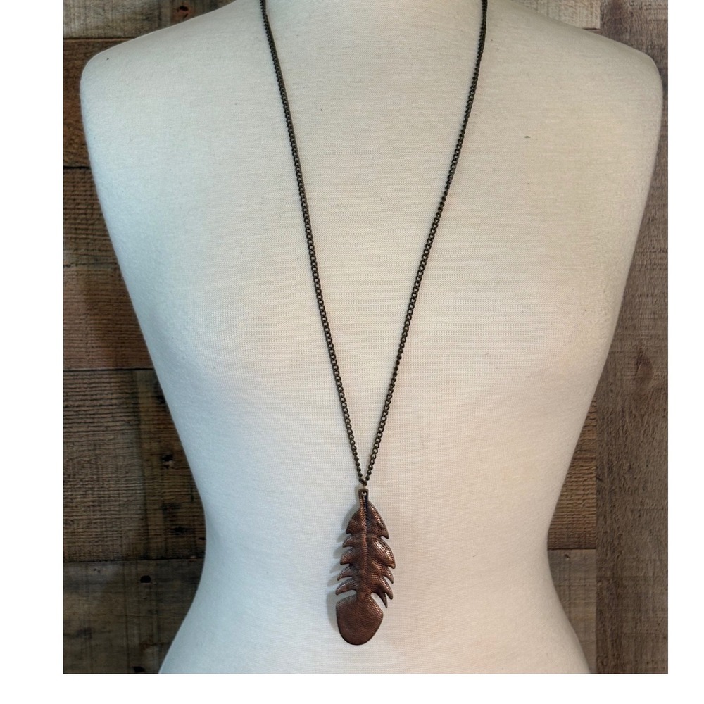 Antique Copper Tone Feather Pendant Necklace Textured Boho Curb Chain
